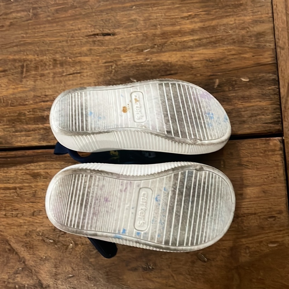 Carters Dinosaur Shoes Size 4 - Picture 4 of 4